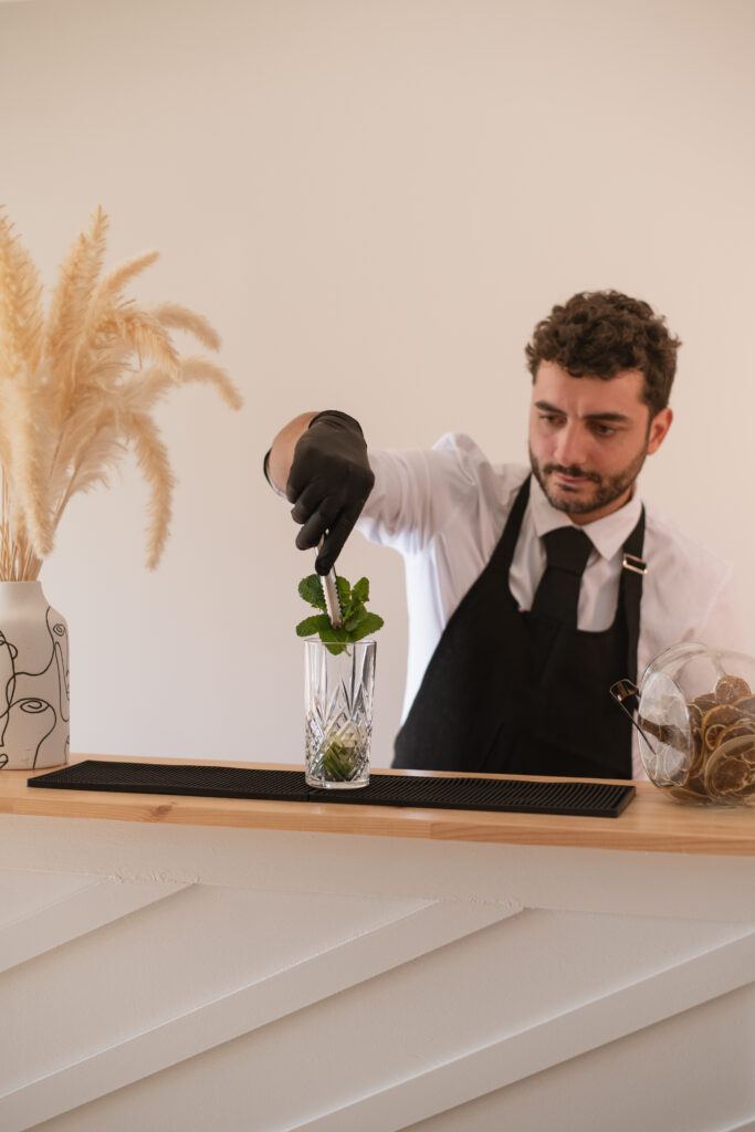 Barman à St Tropez